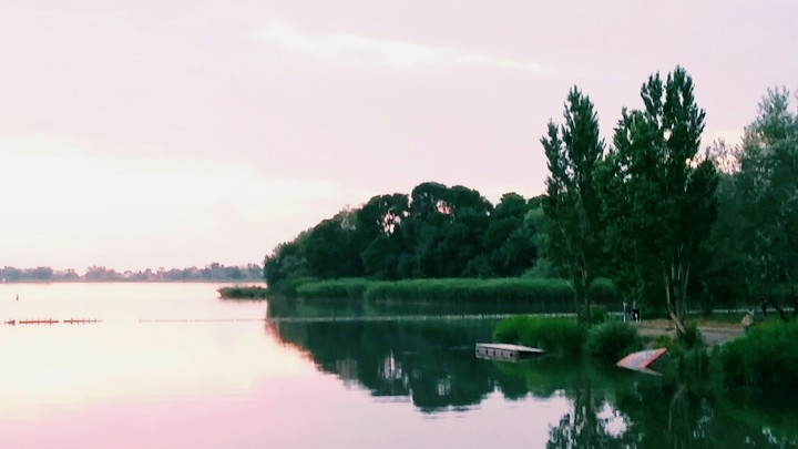 река