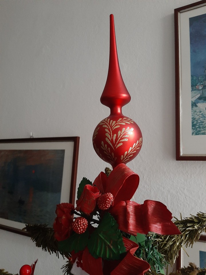 Red ,Christmas time