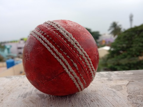 its cricket time