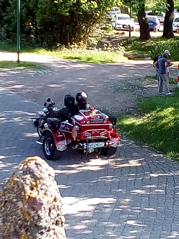 Kommen sehr viel Besucher aus aller Hergots länden.