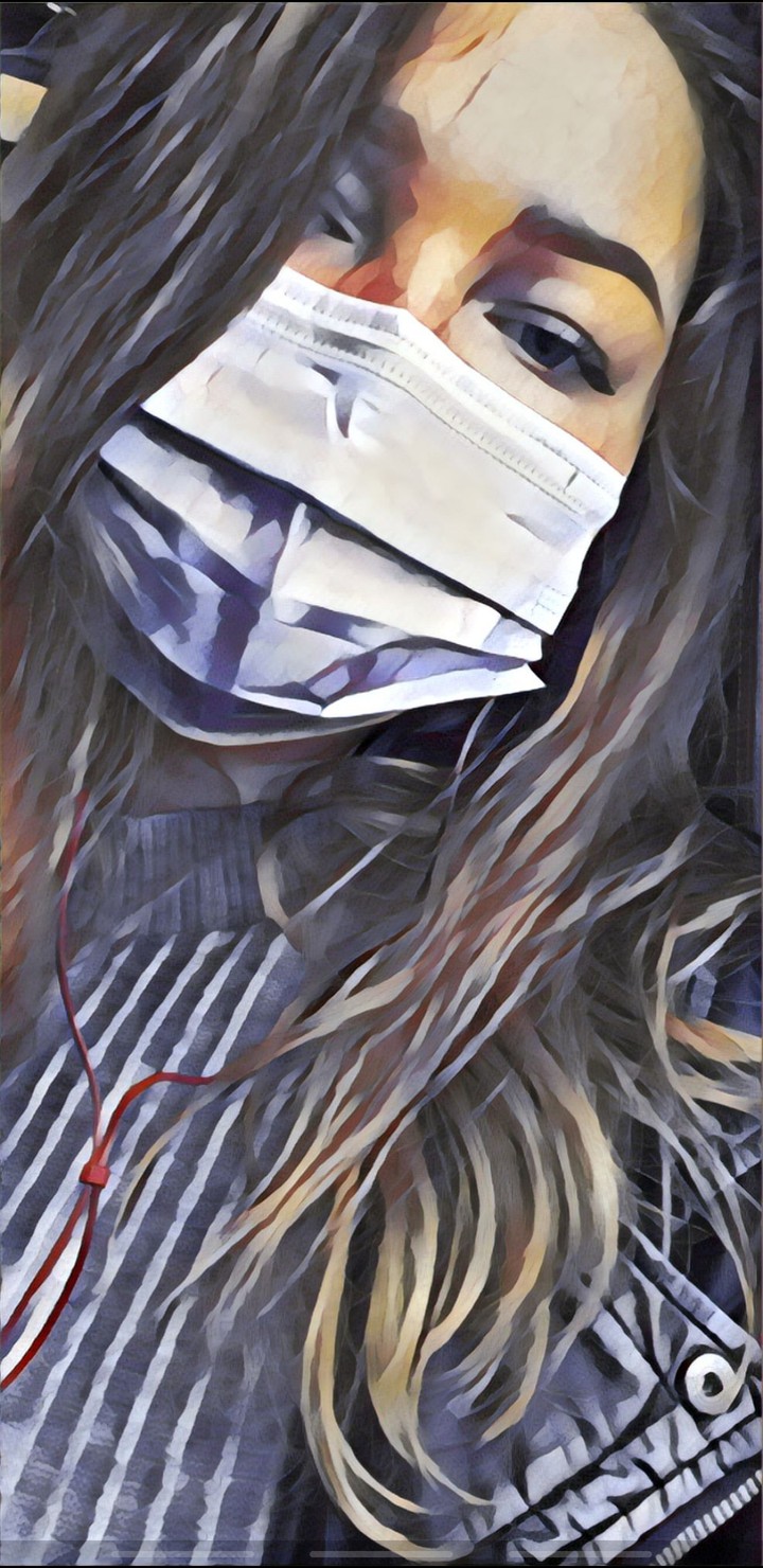 Карантин. Маски. Девушка