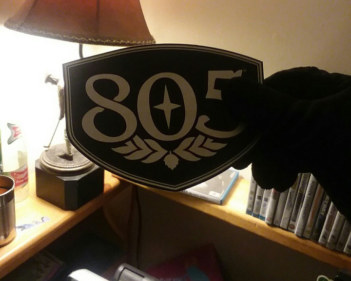 805