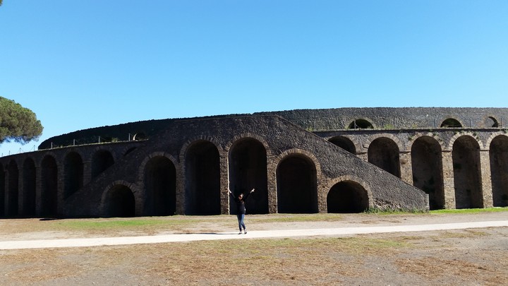 Pompei . Amfiteatro ♡ Napoli ♡Italia