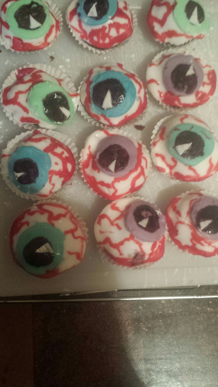 Eye see you.. Only cakes