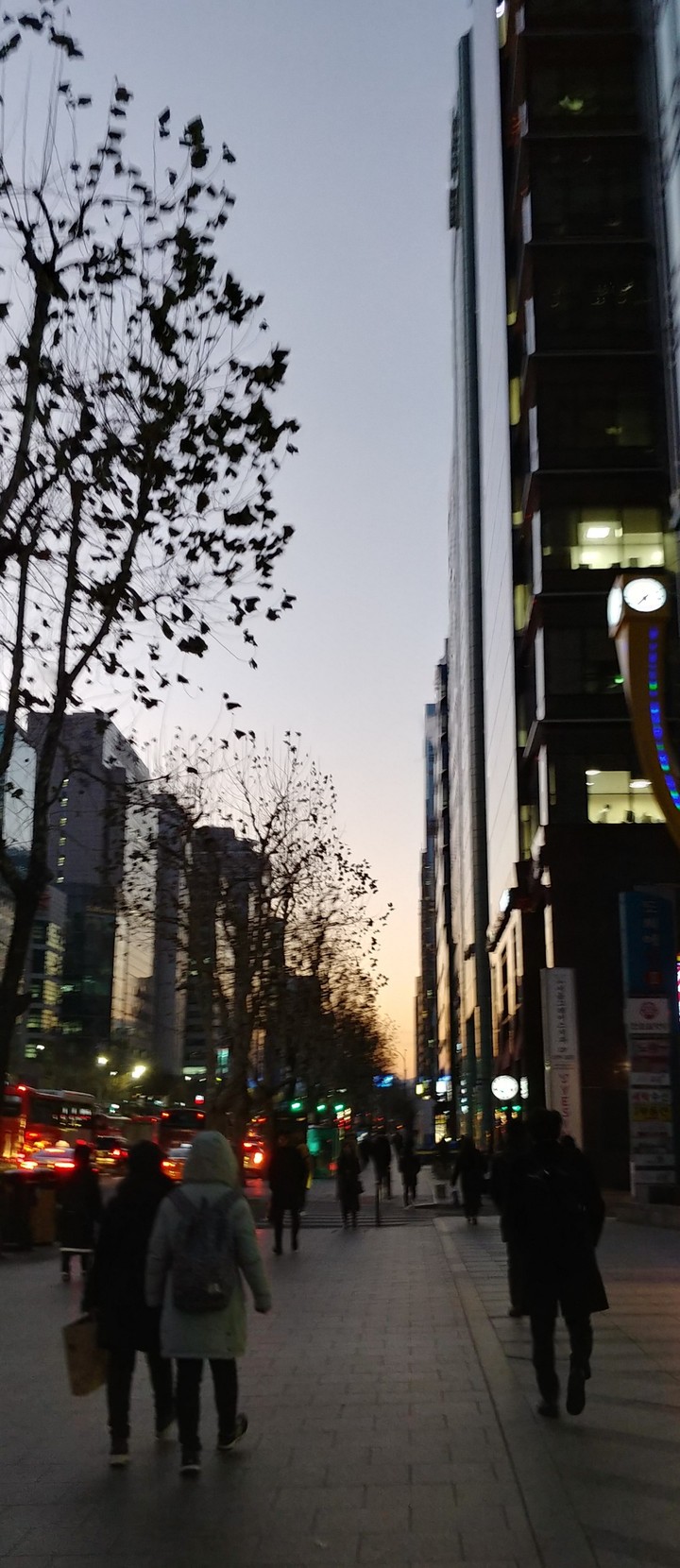 between dawn and morning walking to work@Gangnam street