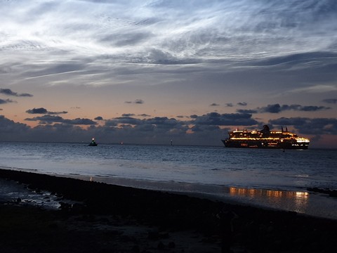 Queen Mary 2