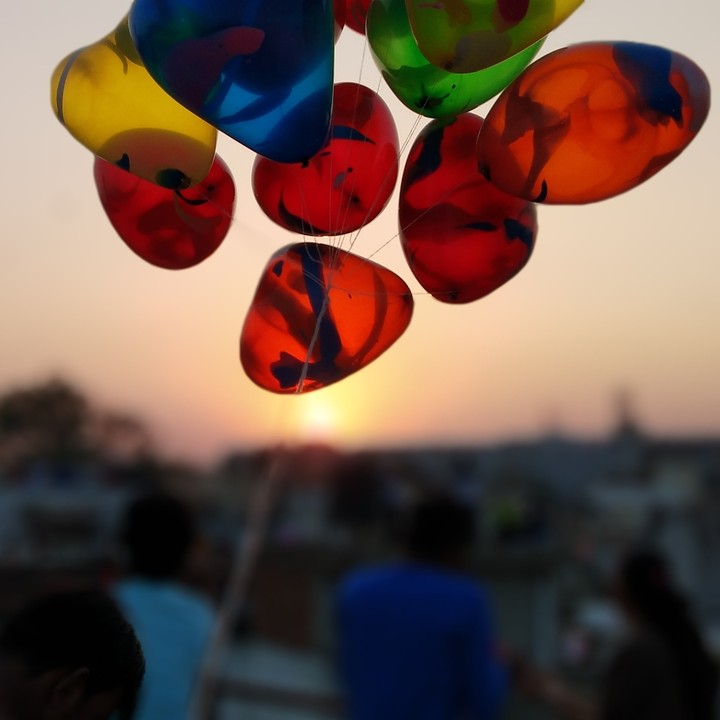 BALOONS
