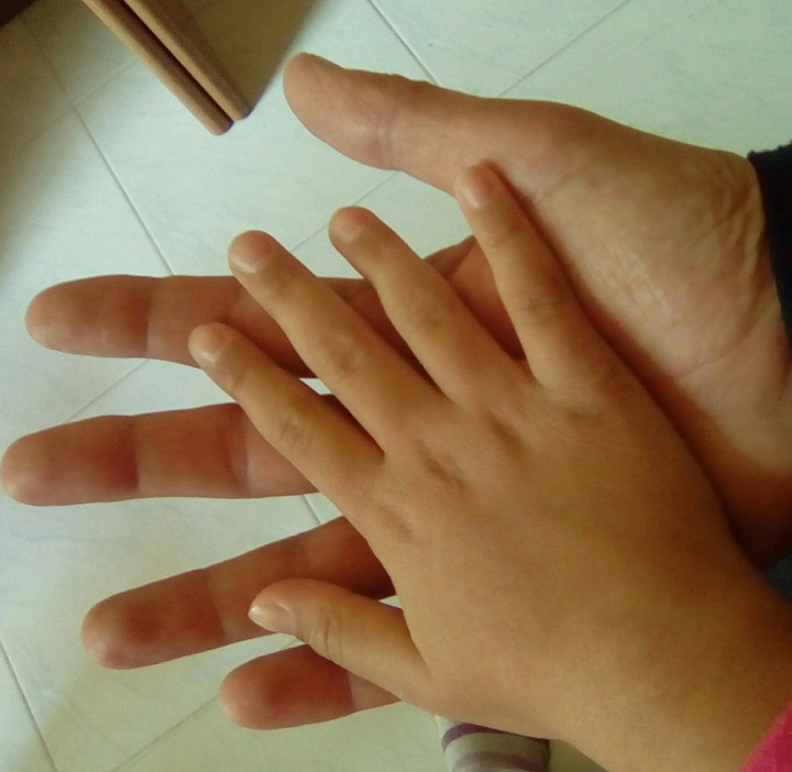 hands