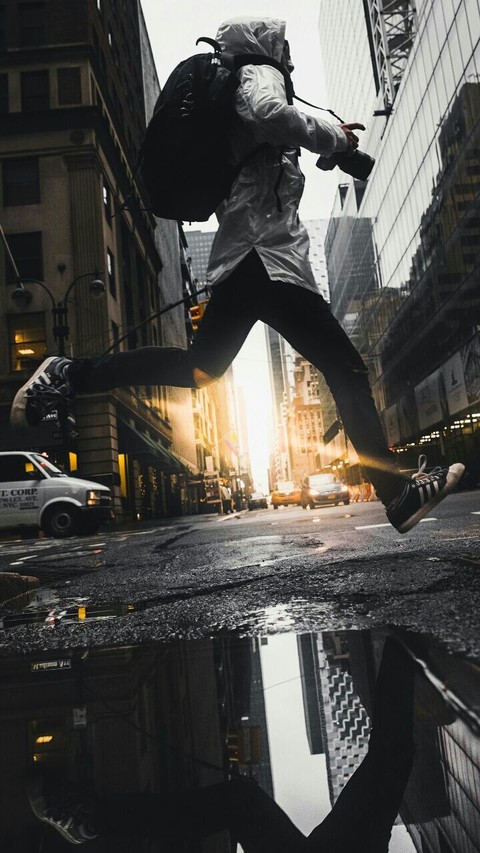 _- Boy In City -_