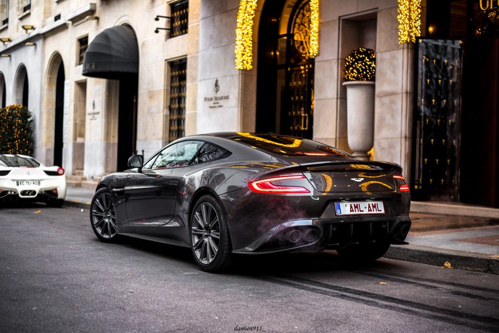 Aston Martin Vanquish S