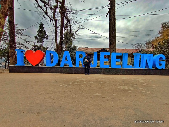 Darjeeling, call queens of Hills
