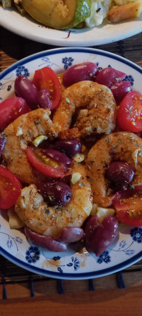 Broiled shrimp platter! Bon appètit!