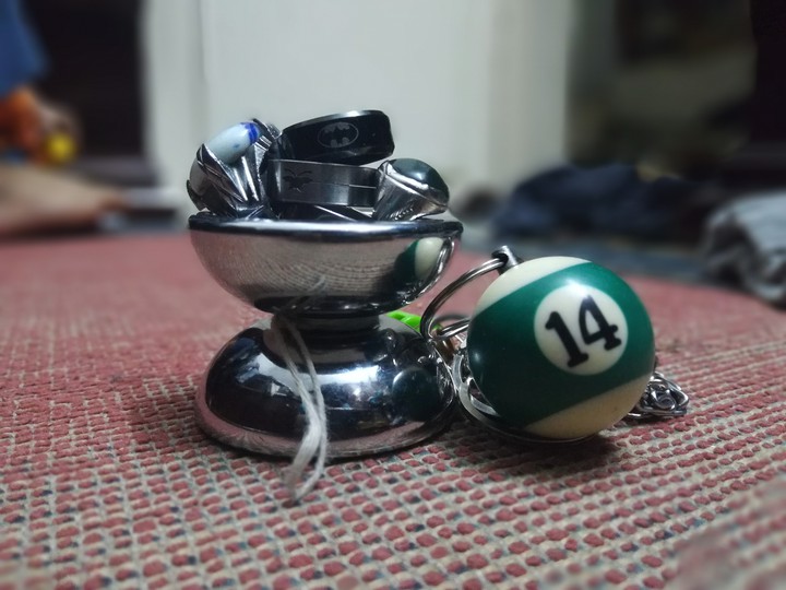 medal and yo-yo