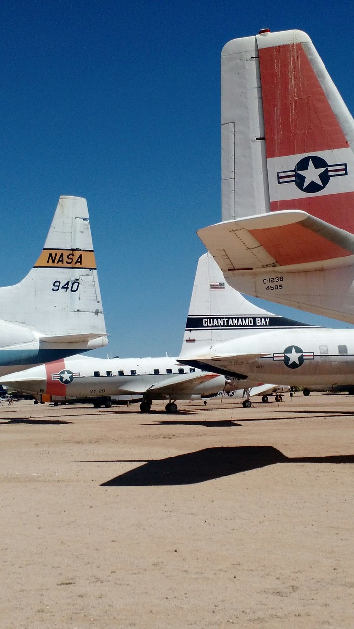 Plane Tails