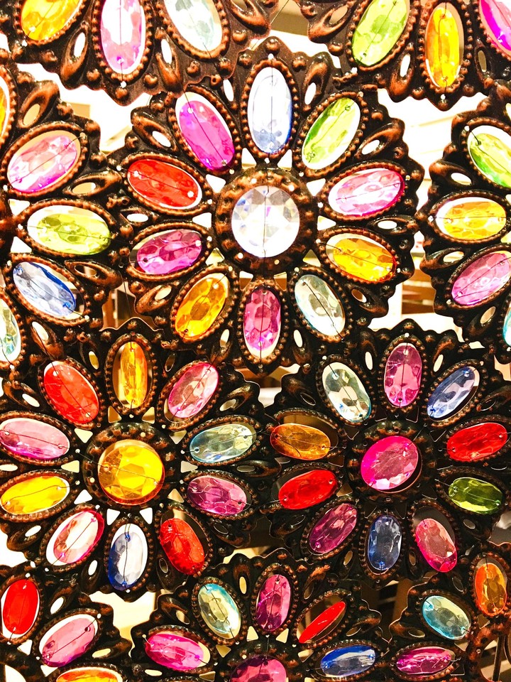 Crystal colors