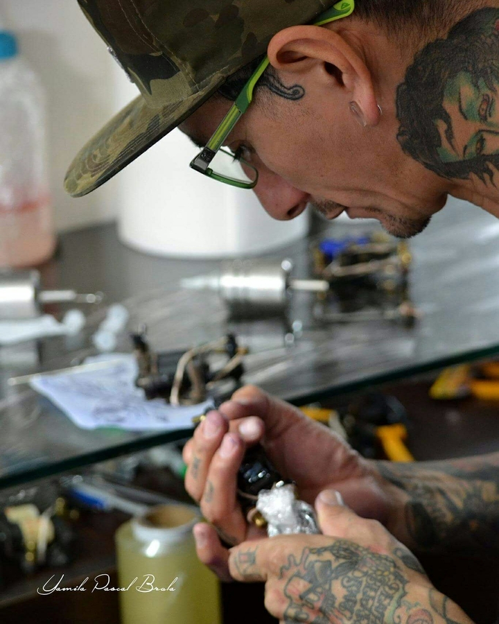 Segundo Rojas Átomos Tattoo