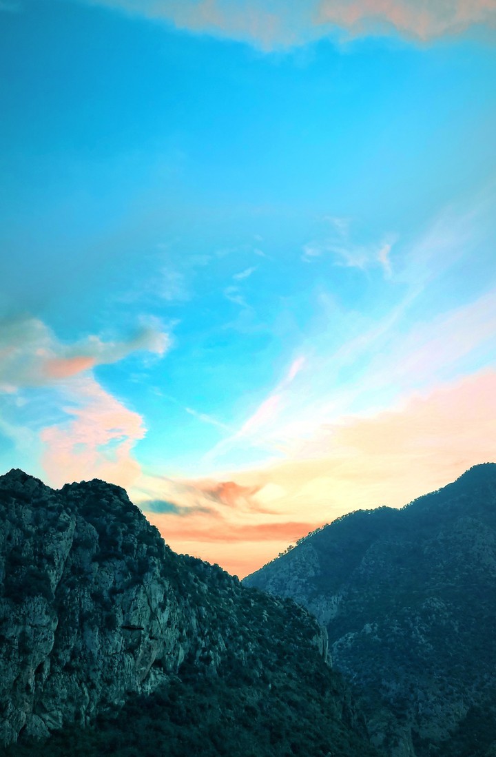 Sky and montain