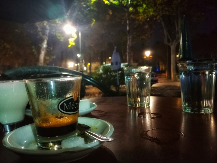 café