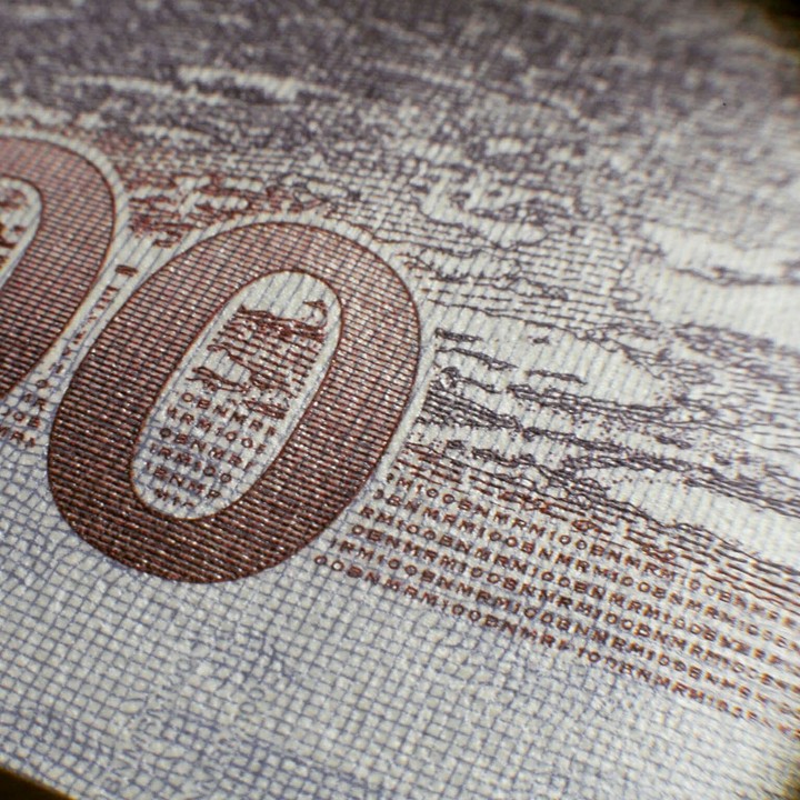 RM100