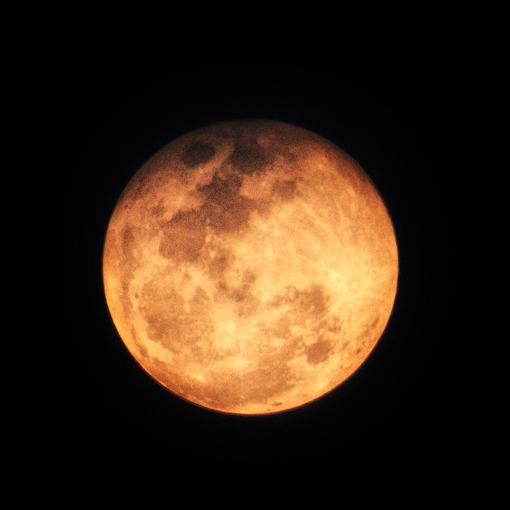 blood red moon