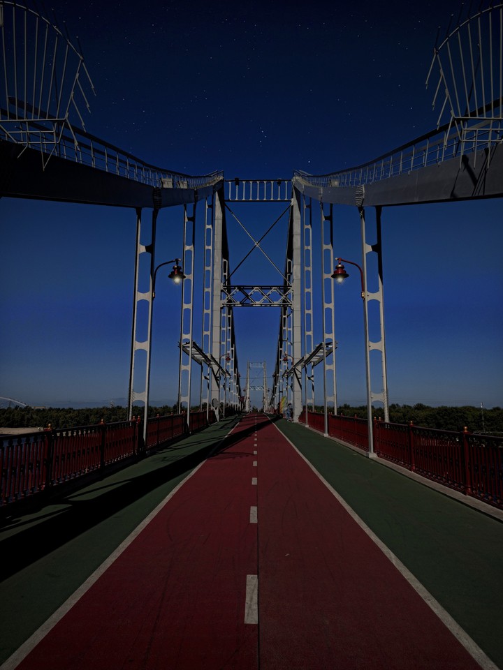 Night bridge
