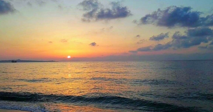 un tramonto per due, vista mare