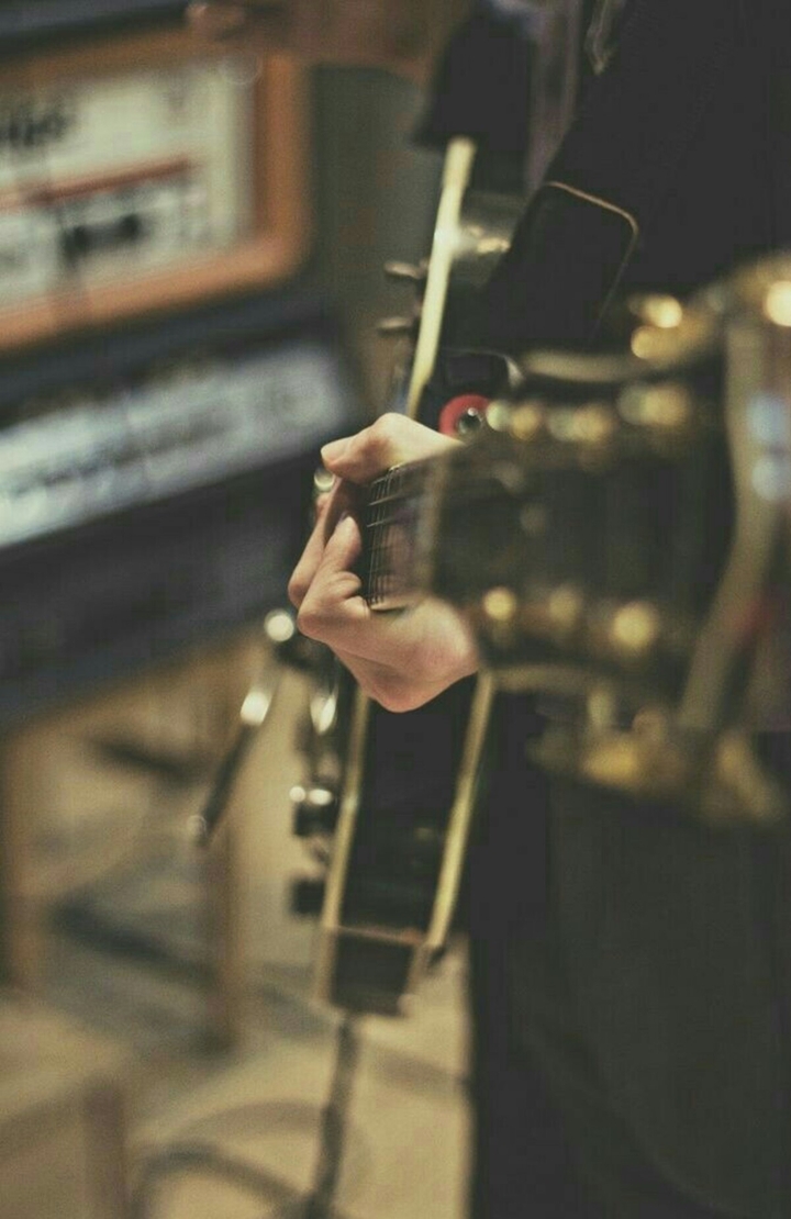 I love guitar !!❤❤