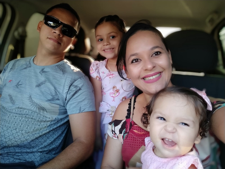 família