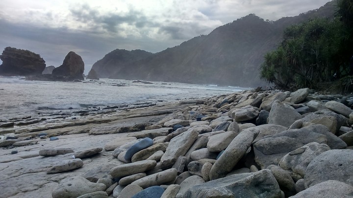 Tanjung Papuma Beach