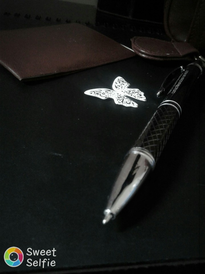 write your wish with pen