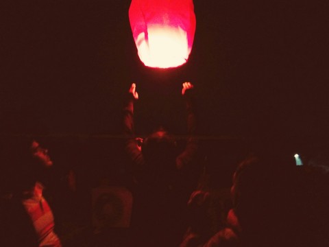 air balloon at night