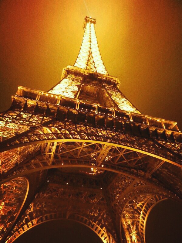 under paris
