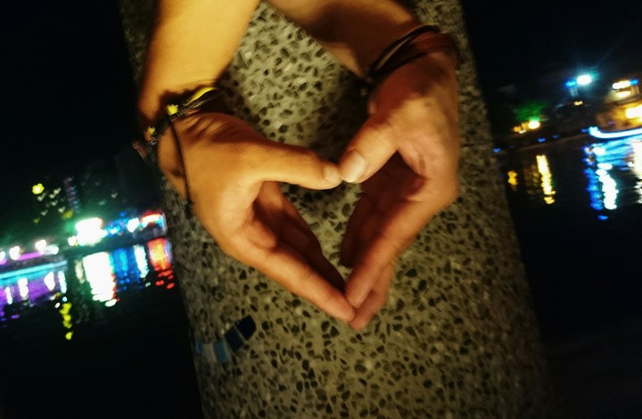 hands in love.