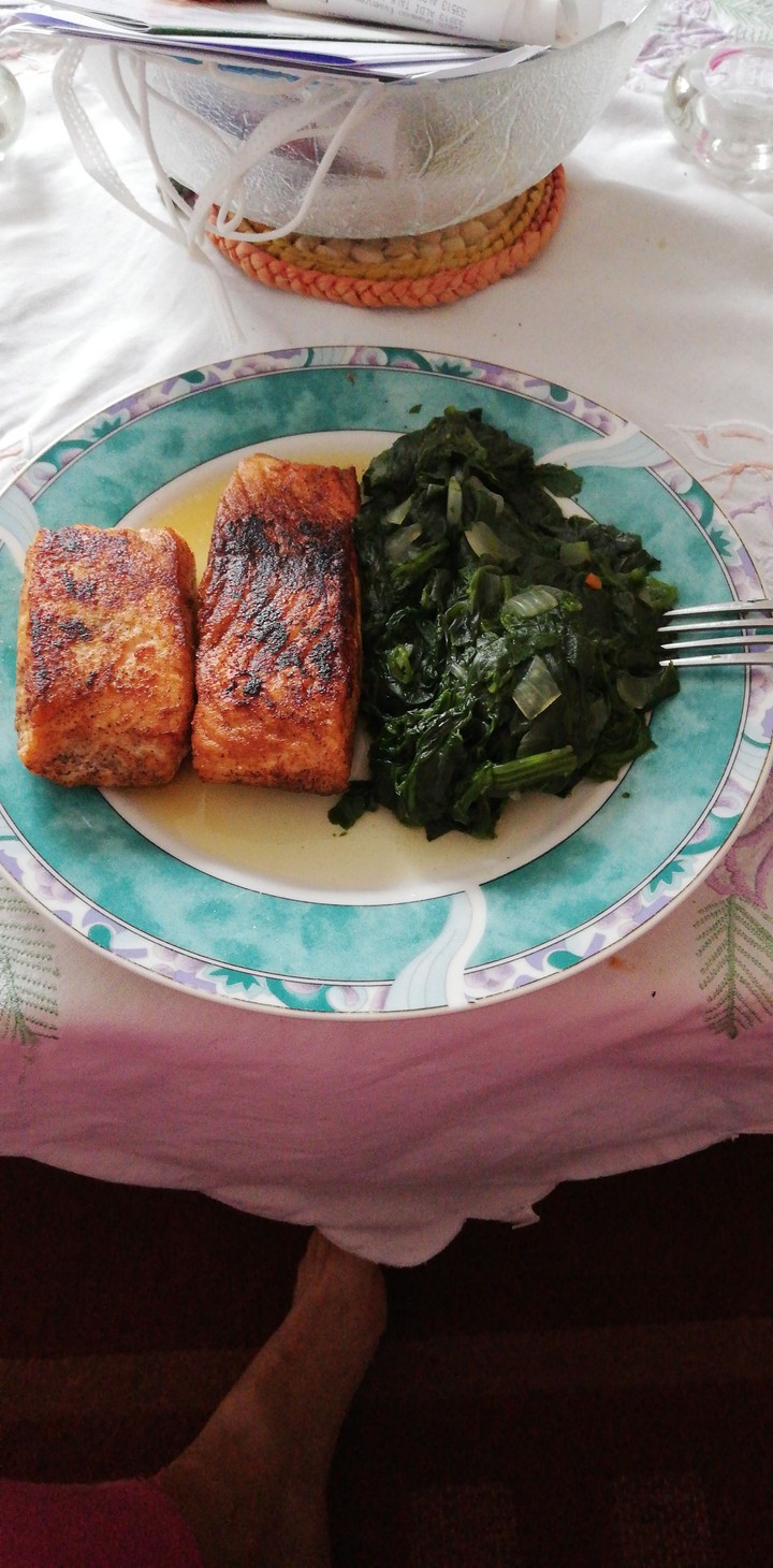 Spinat mit Lachs mega lecker