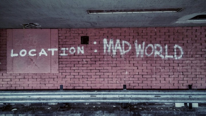 location : MAD WORLD