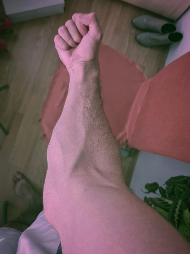 Hand