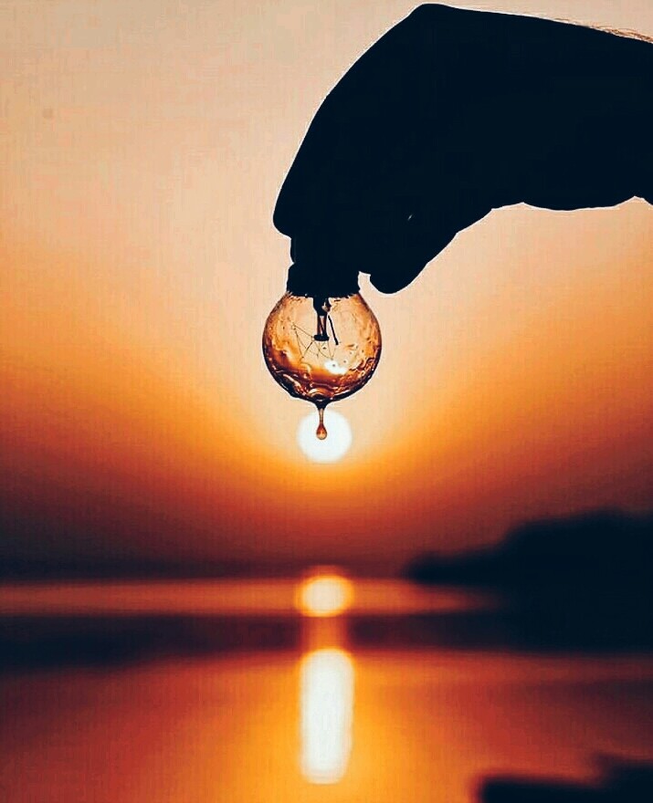 ভেজা  আলো