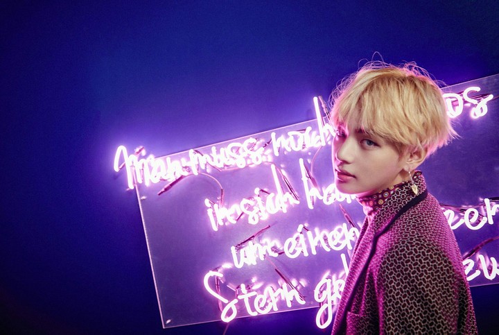 V Kim Taehyung