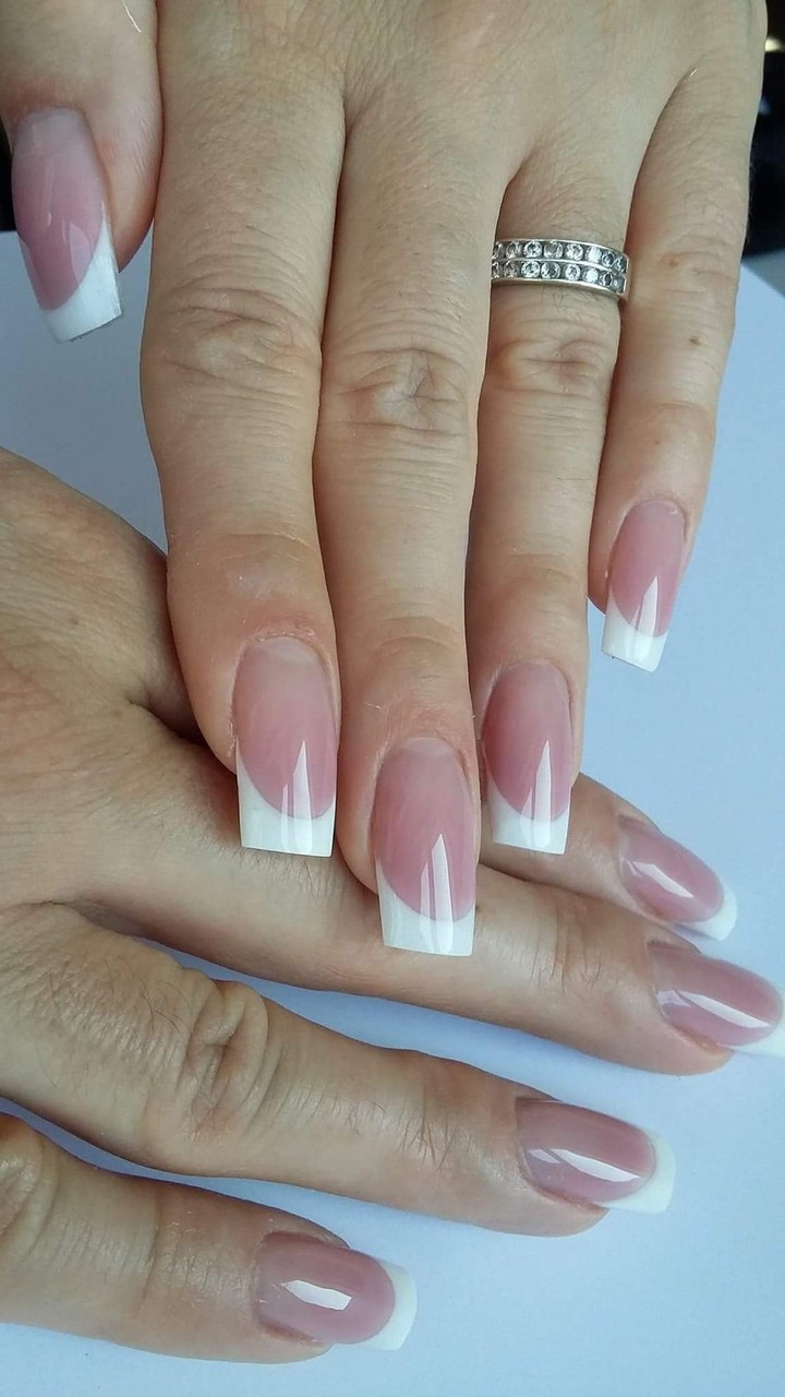 French Nails