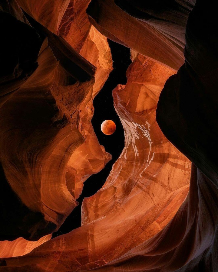 Red Moon