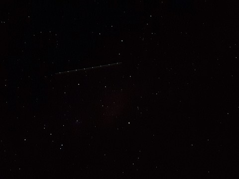 Estrelas, noite, avião