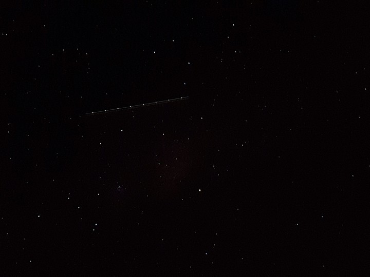 Estrelas, noite, avião