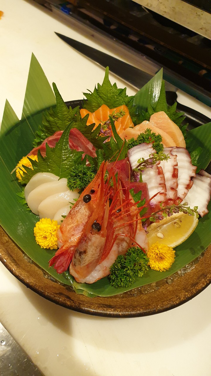 SASHIMI PLATTER