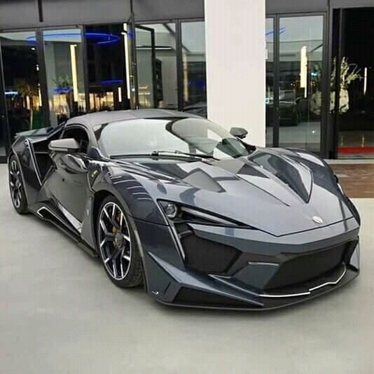 legendary car w Moyer 's
