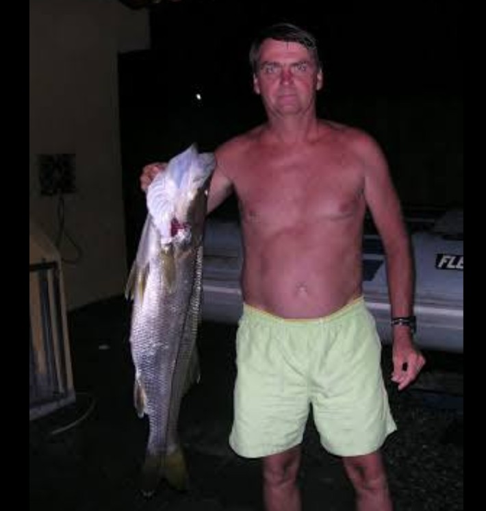 bolsonaro com peixe