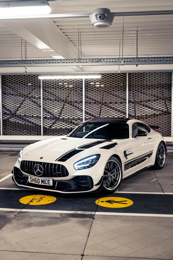 Mercedes AMG GT-R PRO