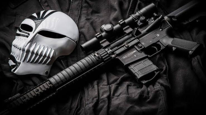 GUNS