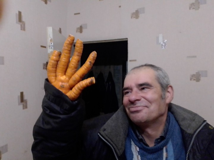 ОН СЧАСТЛИВЫЙ