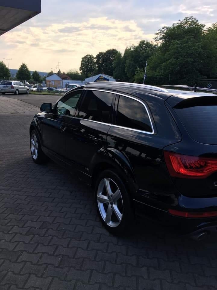 Q7
