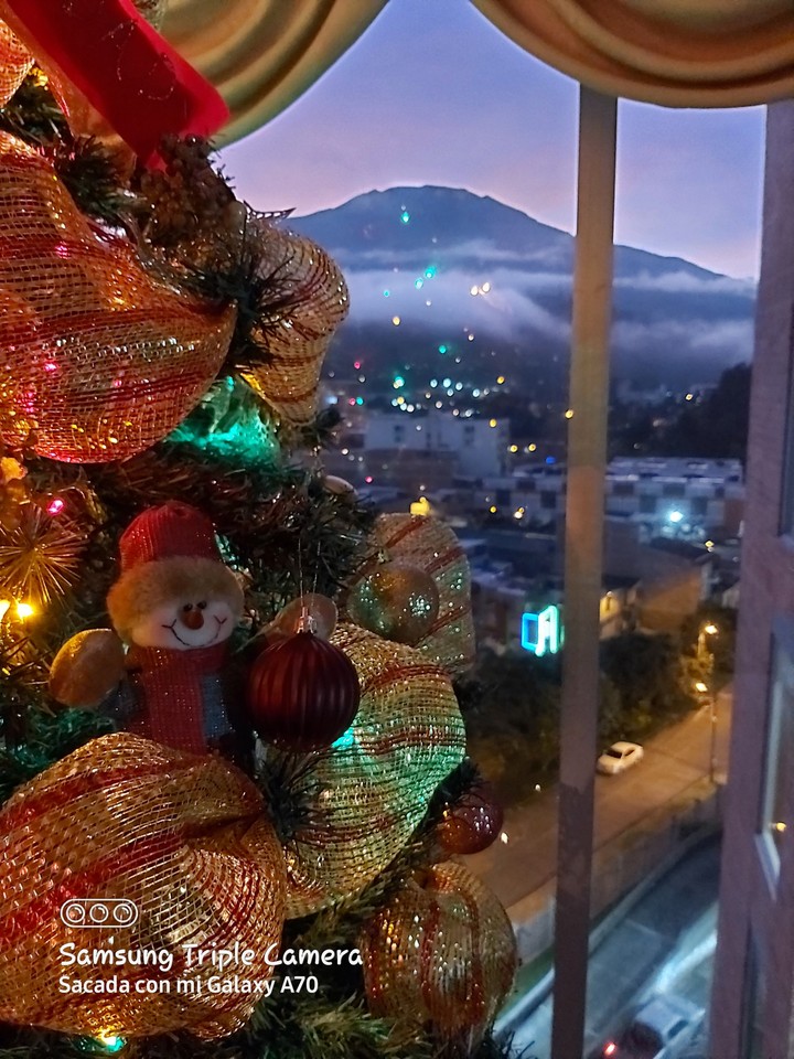 VOLCANO CHRISTMAS